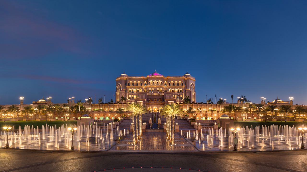 Jetzt das Emirates Palace ab 1026,-€ p.P. buchen